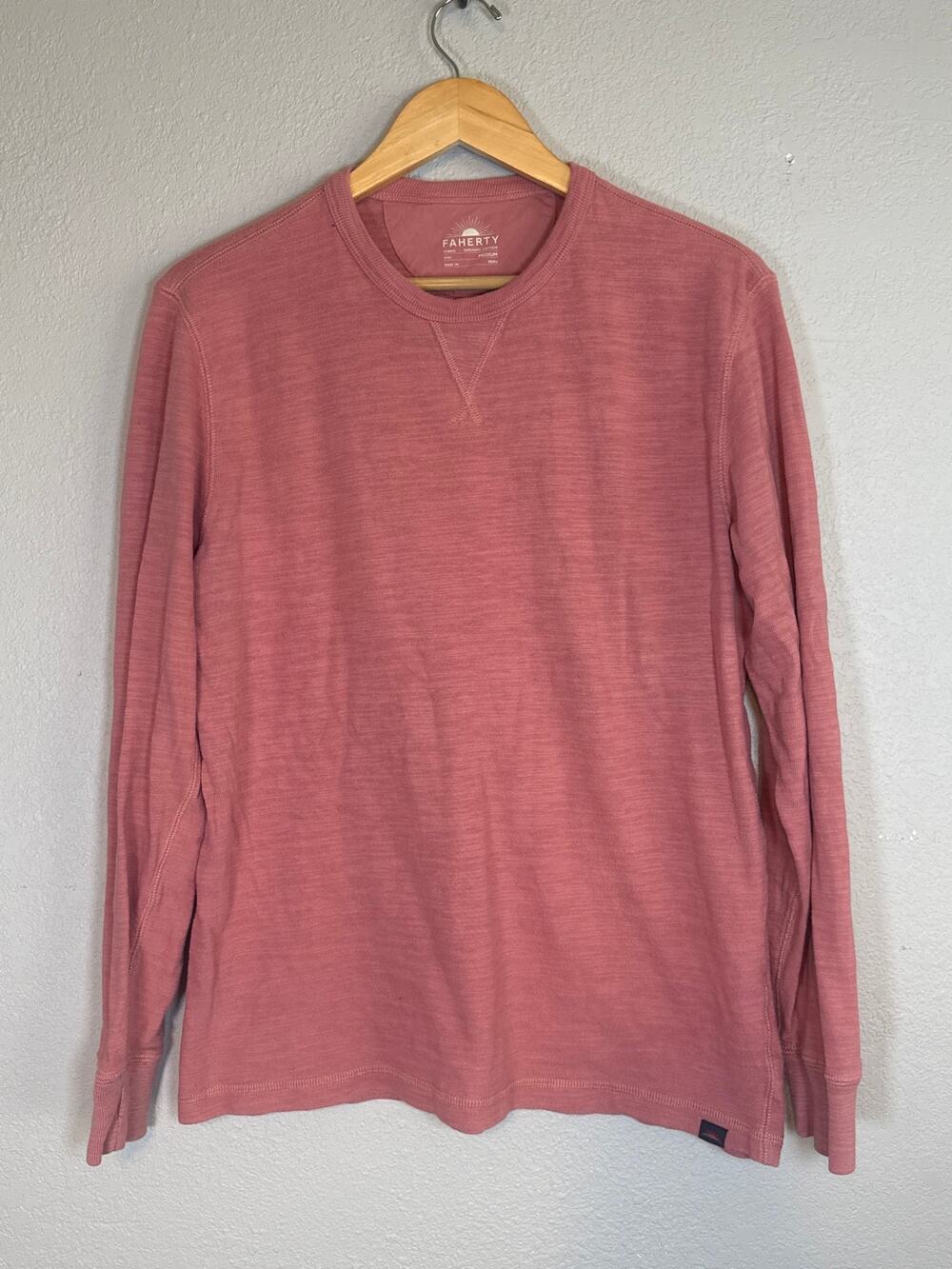 Faherty Long Sleeve Crew Neck Pink Shirt Mens Medium Organic Cotton Layering